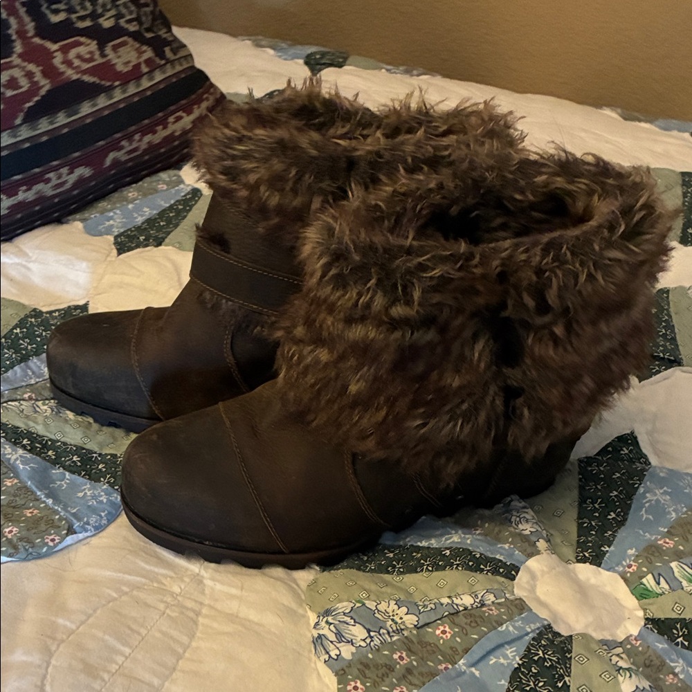 Sorel Joan of Arctic wedge ankle boots with fur trim